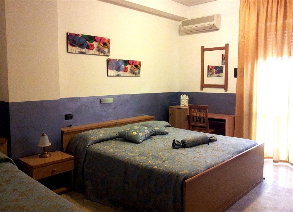 Affittacamere Diavin Vibo Valentia Bagian luar foto