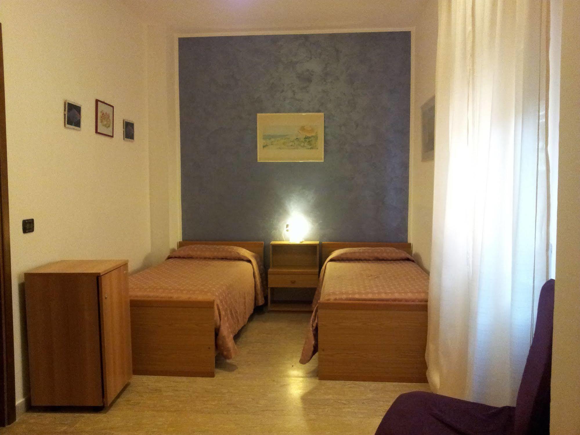 Affittacamere Diavin Vibo Valentia Bagian luar foto