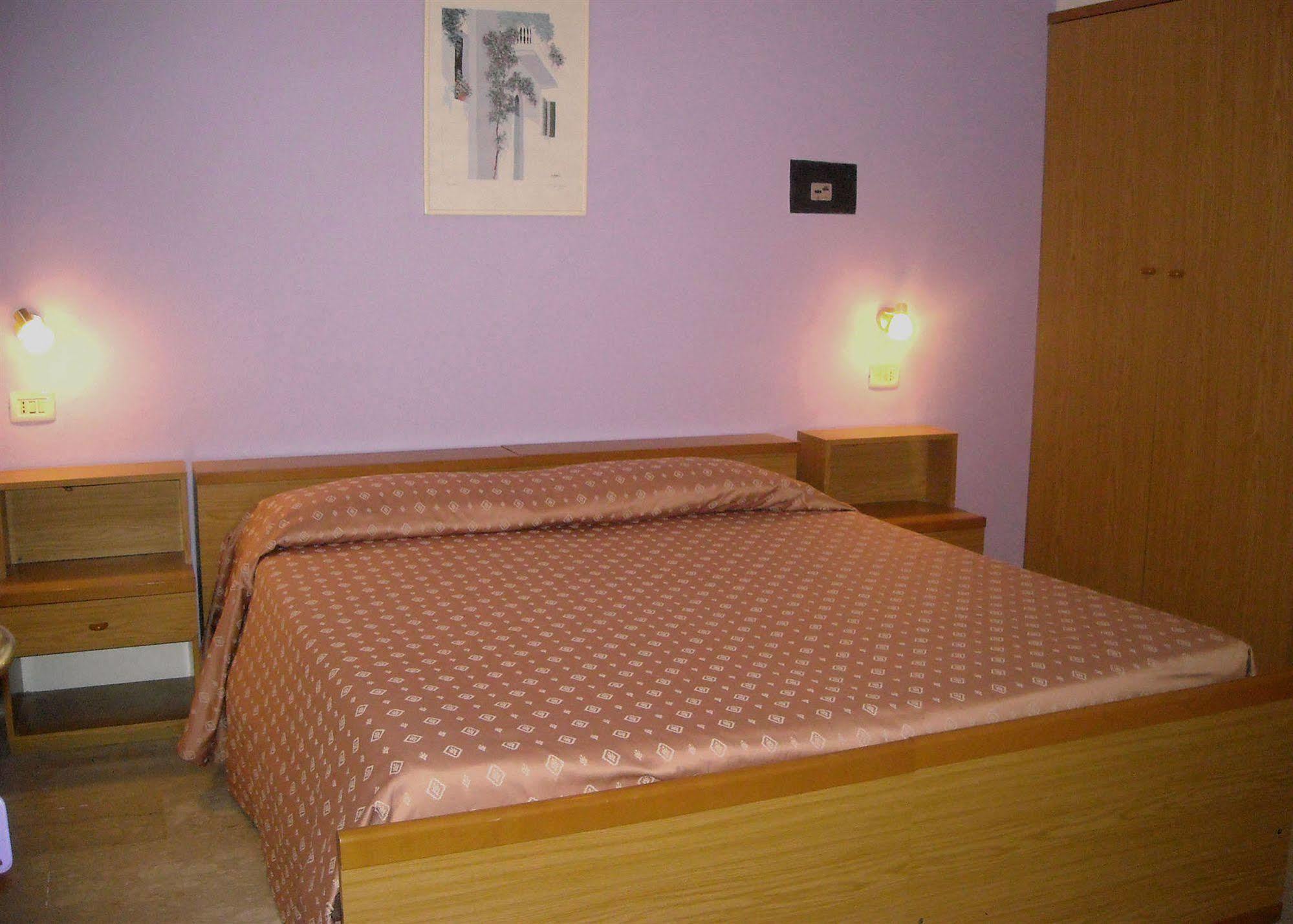 Affittacamere Diavin Vibo Valentia Bagian luar foto